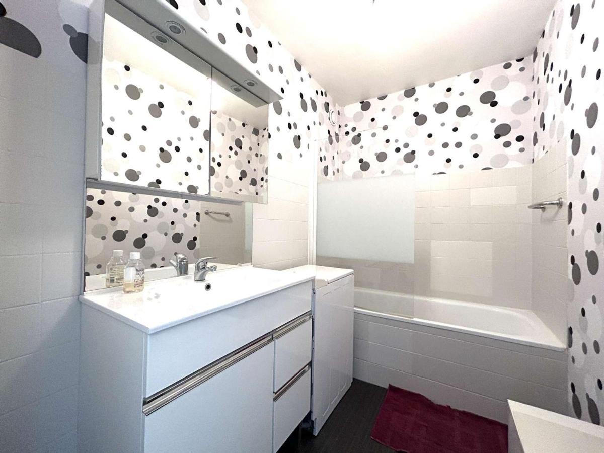 סן-ז'יל-קרואה-דה-וי Spacieux Appartement Centre-Ville, 5 Couchages, Proche Plage - Fr-1-224-800 מראה חיצוני תמונה